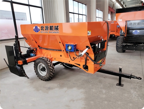 山东3方果园开沟施肥机