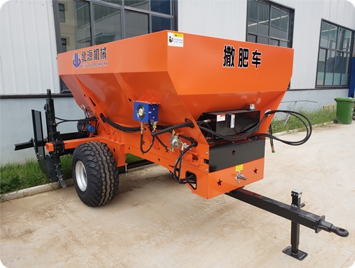 山东4方果园开沟施肥一体机