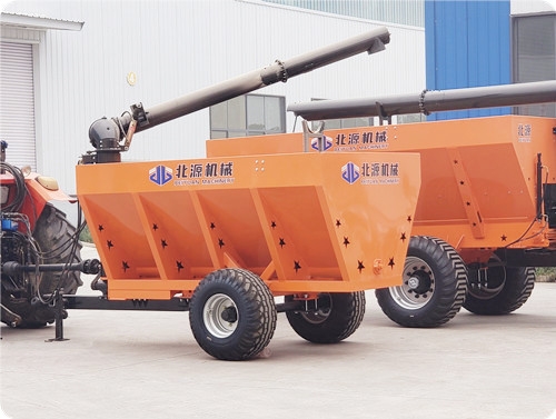 山东4立方高炮运粮加肥机